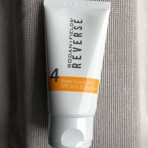 Rodan & Field Reverse and Brighten 4 sunscreen